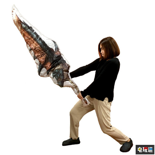卡普空推出《怪物猎人：世界》主题大剑抱枕 Steam PC Xbox One PS4 CAPCOM 卡普空 怪物猎人：世界 怪物猎人 电玩迷资讯  第2张