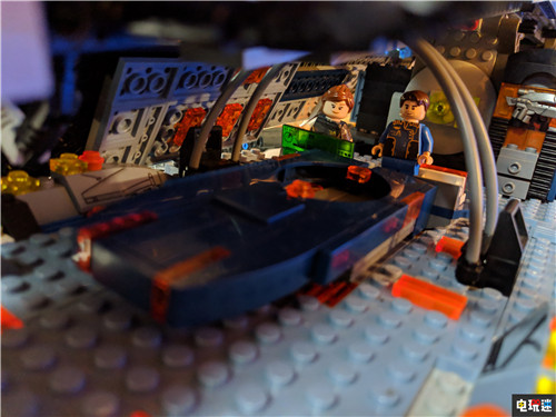 《质量效应》粉丝制作乐高版诺曼底号 细节满满 LEGO 乐高 质量效应2 质量效应 电玩迷资讯  第6张